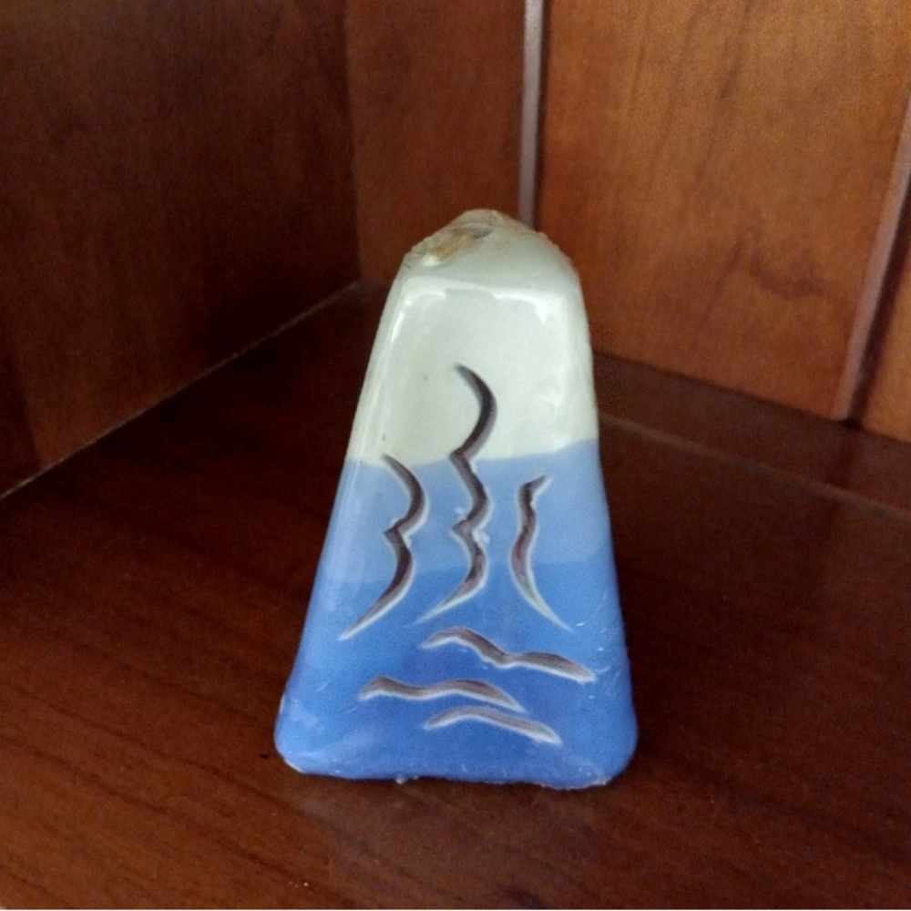 Royal Blue White Hombre Color Carved Wax Pyramid Novelty Pillar Candle